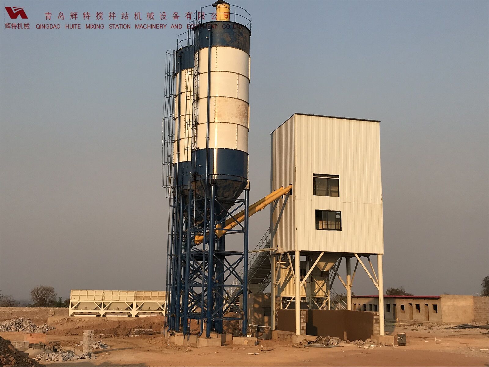 輝特混凝土攪拌站HZS120采用國內(nèi)外知名品牌，大大降低了設備故障率