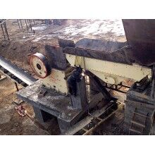 小型顎式破碎機(jī)，霸氣側(cè)漏碎石子